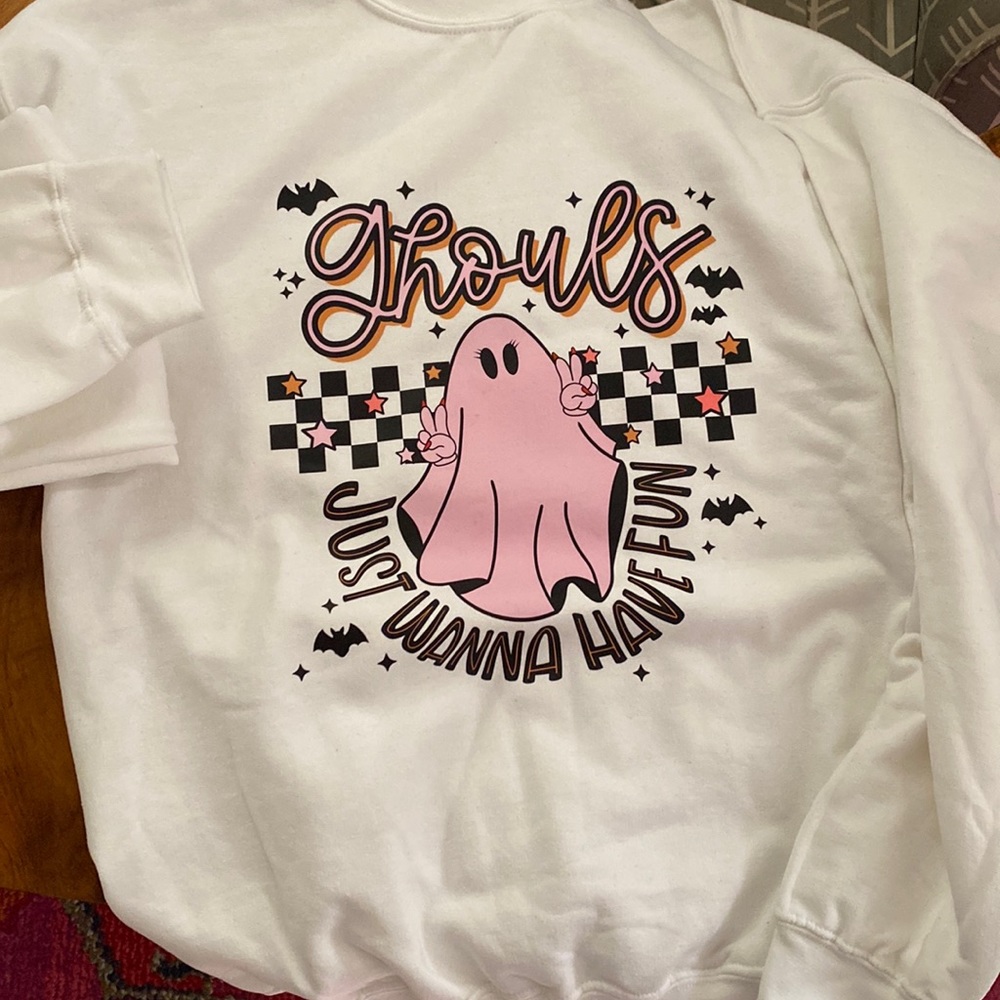 Gildan crewneck sweatshirt “ghouls just wanna have fun”